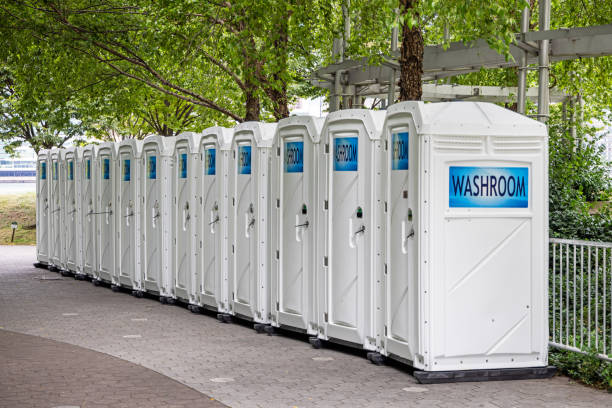 Portable restroom solutions in Salt Creek Commons, IN